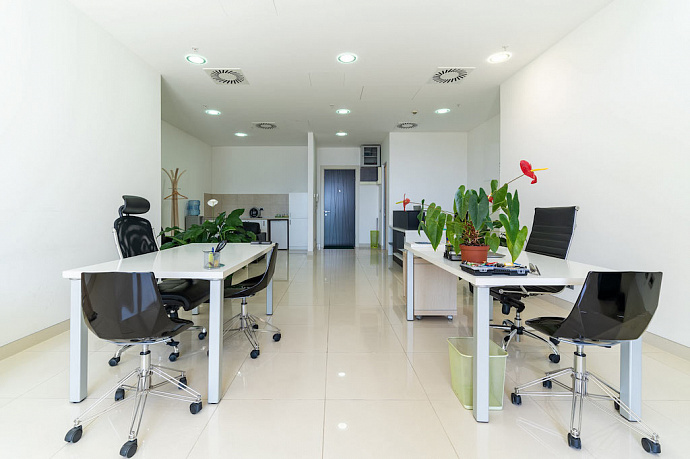 Modern office space in TQ Plaza Budva with sea view