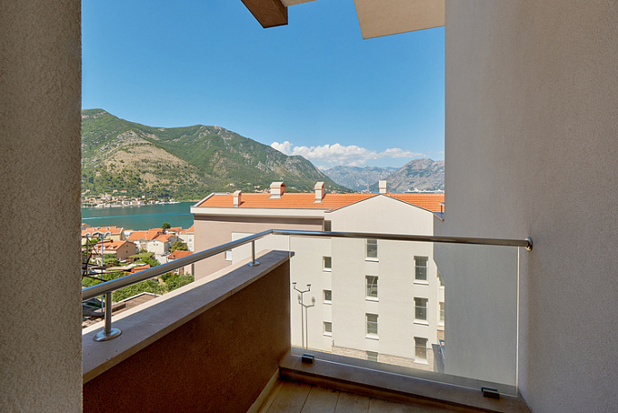 For sale apartments in a complex in Kotor with a sea view