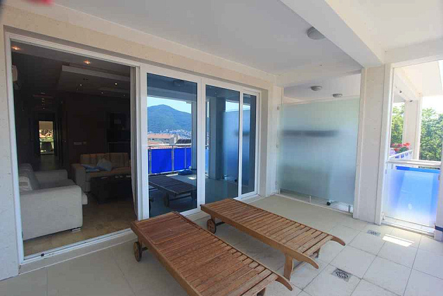 Apartment in Budva — photo 11