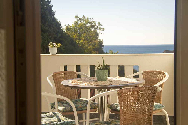 Studio in Sveti Stefan with a beautiful sea view — photo 10