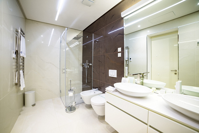 Apartments in a premium complex on the first line — photo 8