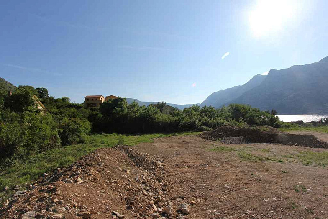 Land in Risan
