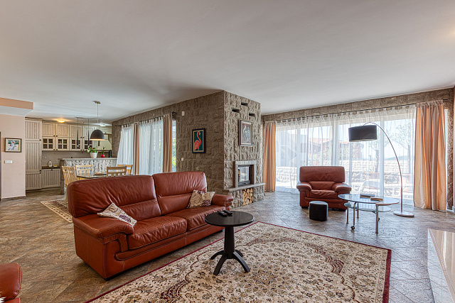 Sea view villa in Becici — photo 5
