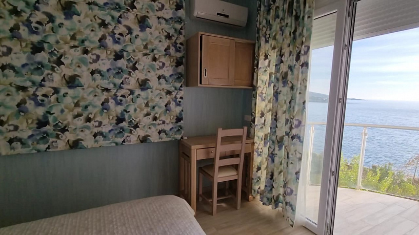 Apartment with panoramic sea view in Dobra Voda