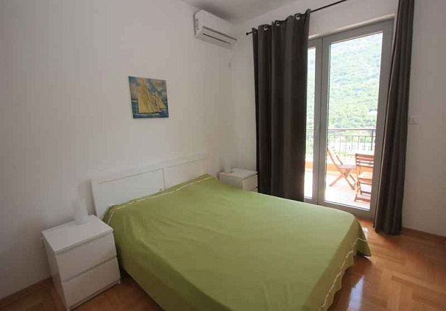 Apartment in Morinj — photo 12