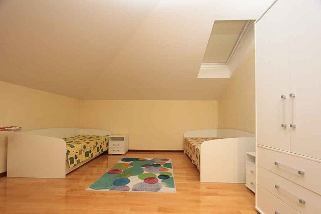 Spacious apartment in the center of Budva — photo 6