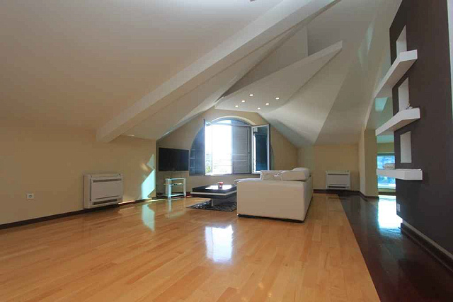 Spacious apartment in the center of Budva — photo 5