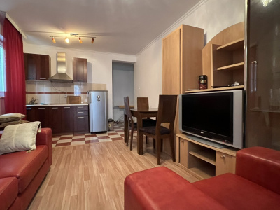 Apartment in Petrovac near the sea and with a spacious terrace