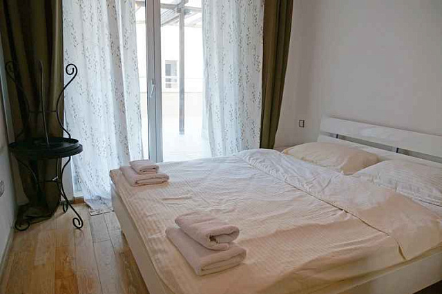 Apartment with two bedrooms and sea views in Kotor — photo 8