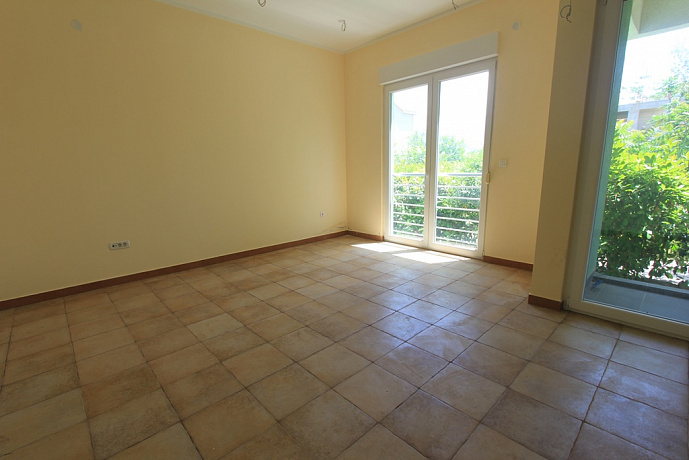 Apartment in Herceg Novi unfurnished 100m from the sea