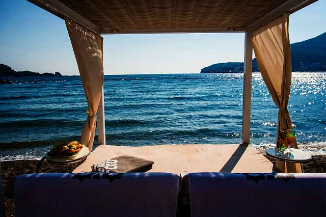 Luxurious apartments in Budva with spectacular sea view — photo 7