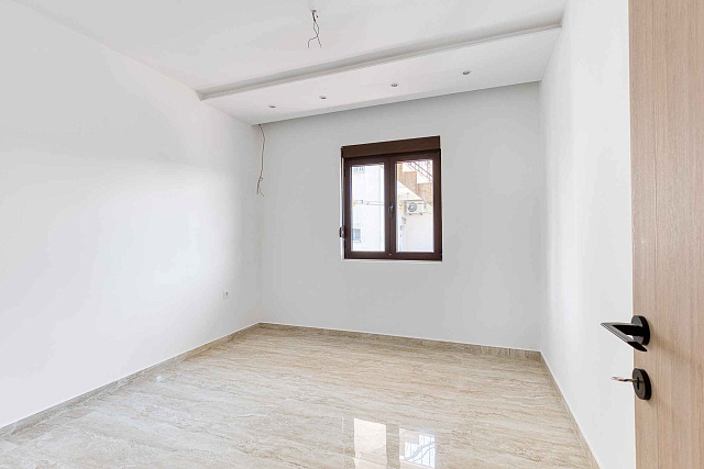 Renovated apartment in Tivat, 78 m² — photo 14