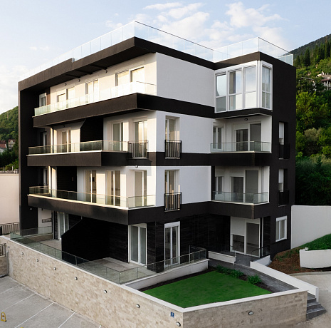 Apartments in a new building with sea views in Tivat
