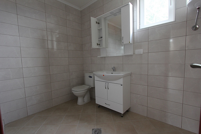 House in Bjelisi on two floors with a spacious yard — photo 4