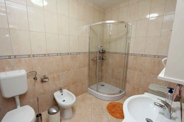 Beautiful Two Bedroom Apartment Budva — photo 8