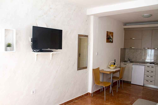 Studio in Sveti Stefan with a beautiful sea view — photo 7