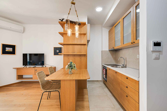Modern, Fully Furnished Apartment for Sale in Bečići — photo 6