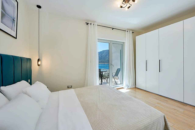 Two-room apartment in Dobrota