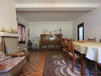 A spacious house with a large yard in Zelenika