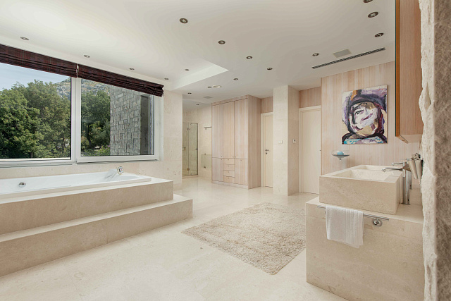 Elegant Stone Mansion with Sea View near Sveti Stefan — photo 12
