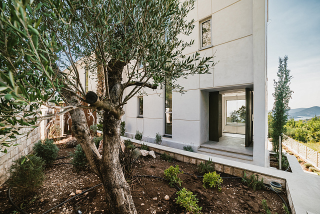 Move-in ready villa comes fully furnished — photo 45