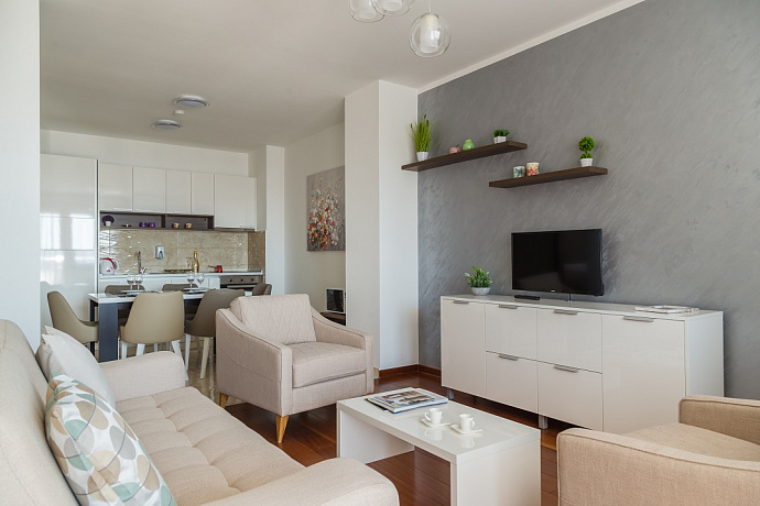 Apartments in a new complex with a swimming pool in Bechici