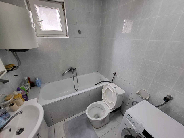 Two-bedroom apartment  in Petrovac in a quiet neighborhood within walking distance from the beach — photo 9