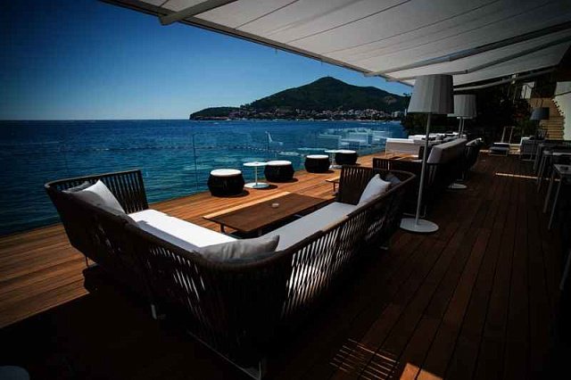 Luxurious apartments in Budva with spectacular sea view — photo 11
