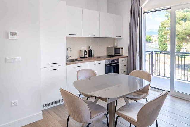 ATTRACTIVE APARTMENT IN LUŠTICA – AN EXCELLENT INVESTMENT OPPORTUNITY — photo 5