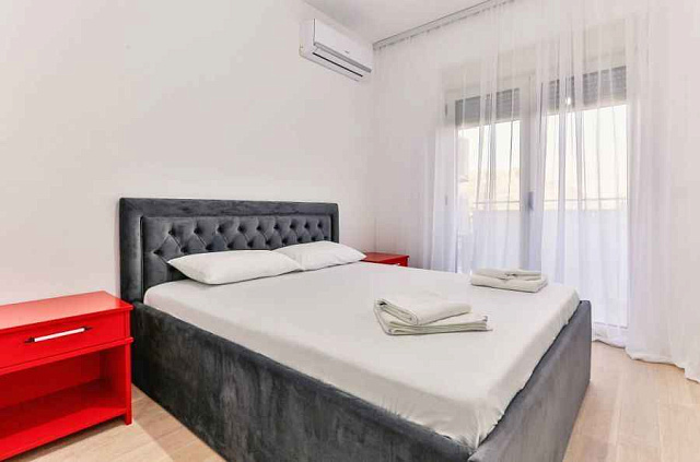 Three-bedroom apartment in Becici, 86m² — photo 5