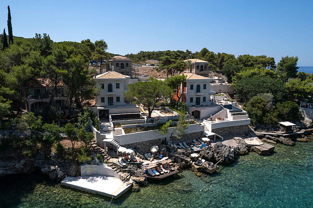 Luxury Seafront Villa – Lustica  — photo 4