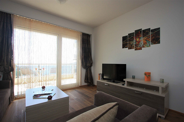 Apartment in Rafailovici  — photo 9