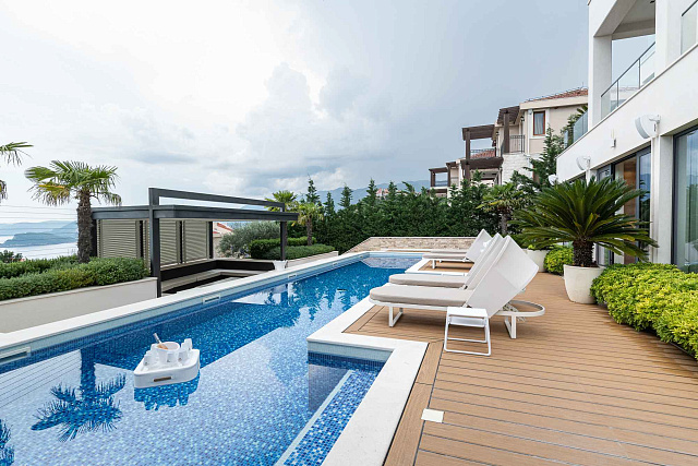 Exclusive Villa in Blizikuće, near Sveti Stefan — photo 25