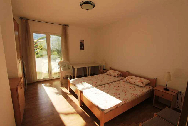 Minihotel in Sutomore — photo 9