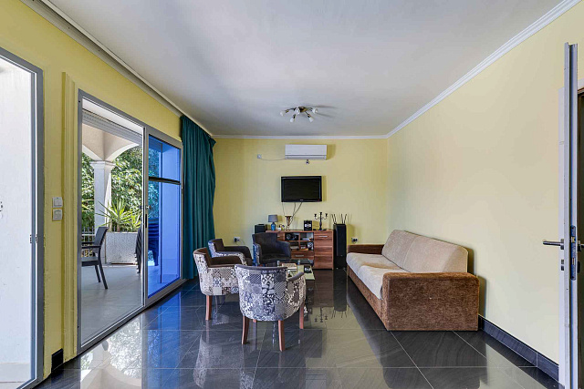 Spacious house with sea views in the picturesque area of ​​Djurashevichi — photo 9