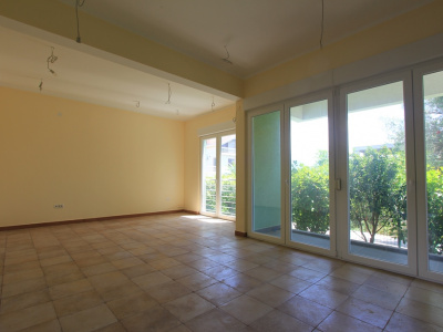 Apartment in Herceg Novi unfurnished 100m from the sea