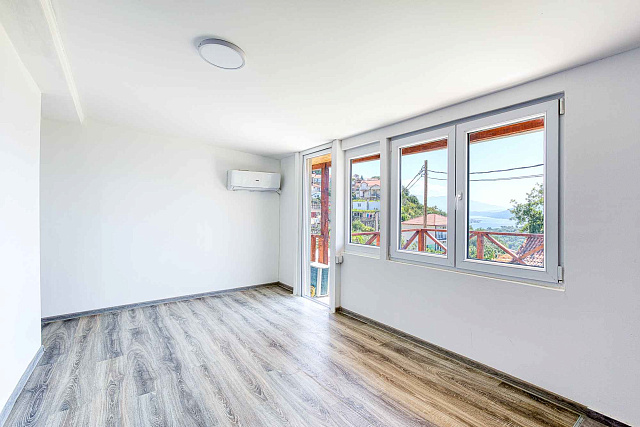 Two-unit home with stunning views of the Adriatic Sea — photo 6