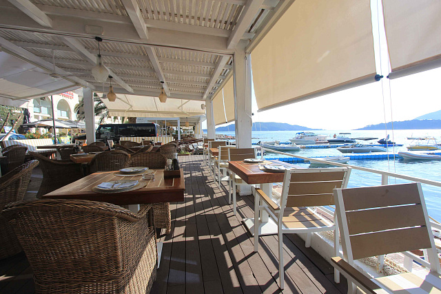 Restaurant first line to the sea in Rafailovici for sale  — photo 10