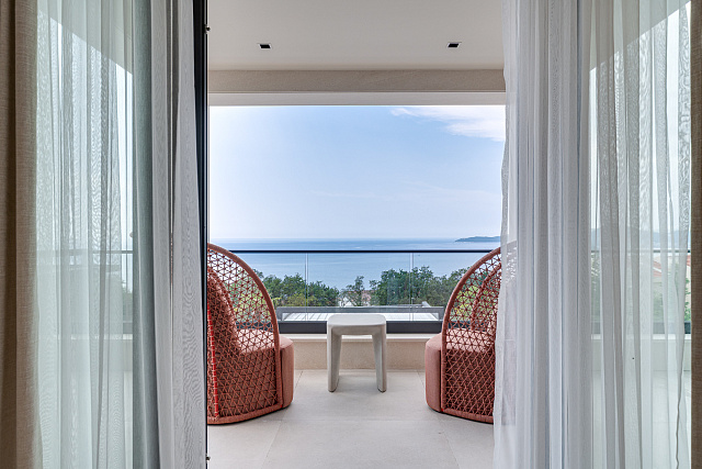 Exclusive Villa in Blizikuće, near Sveti Stefan — photo 10