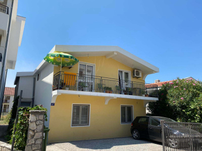 Two-story house for sale in a quiet part of Šušanj