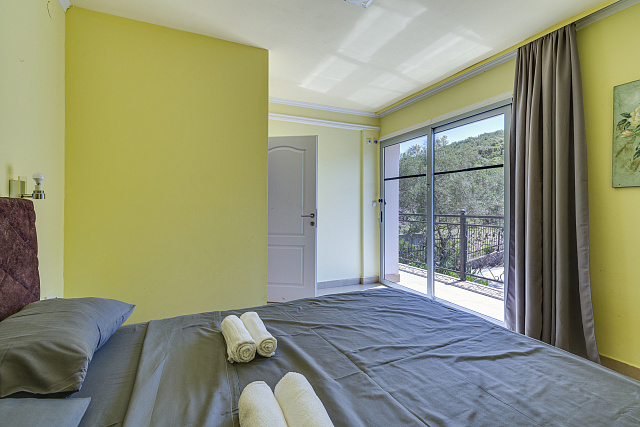 Spacious house with sea views in the picturesque area of ​​Djurashevichi — photo 11