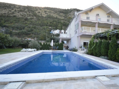 Large house in Sutorina with a swimming pool and a spacious yard