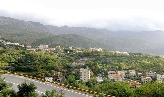 Land in Becici