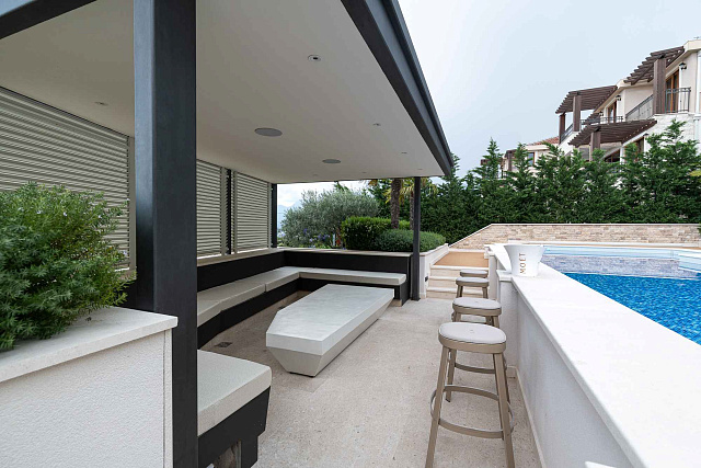 Exclusive Villa in Blizikuće, near Sveti Stefan — photo 27