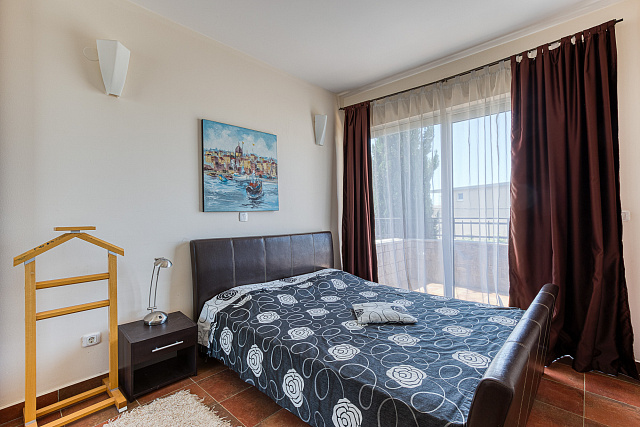 Sea view villa in Becici — photo 30