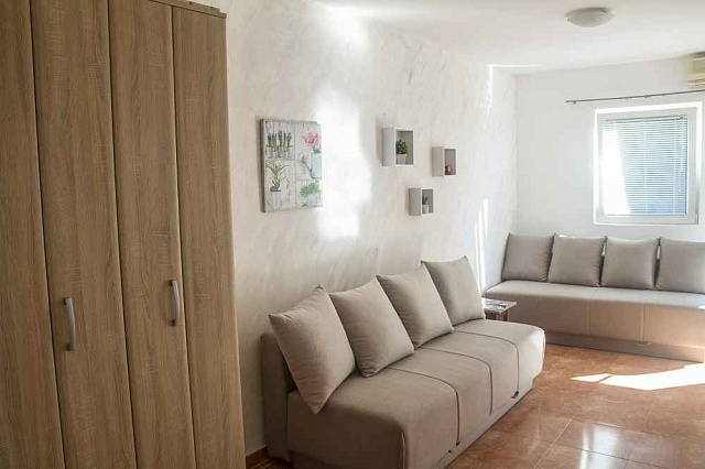 Studio in Sveti Stefan with a beautiful sea view — photo 5