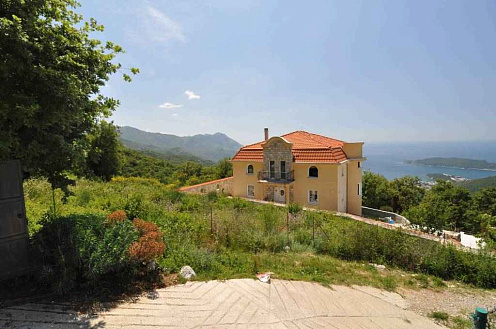 Land in Budva