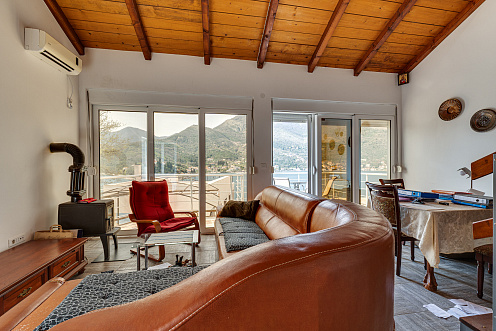 Villa with panoramic sea views in Tivat — photo 3