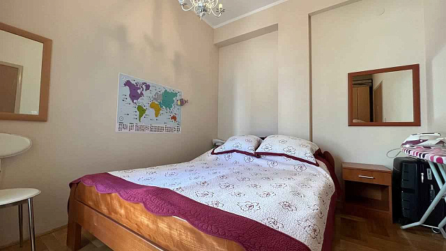 Apartment with two bedrooms in a house with a pool in Budva — photo 4