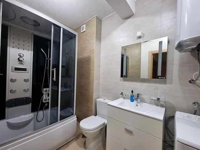 Lux two-bedroom apartment in Bečići — photo 9